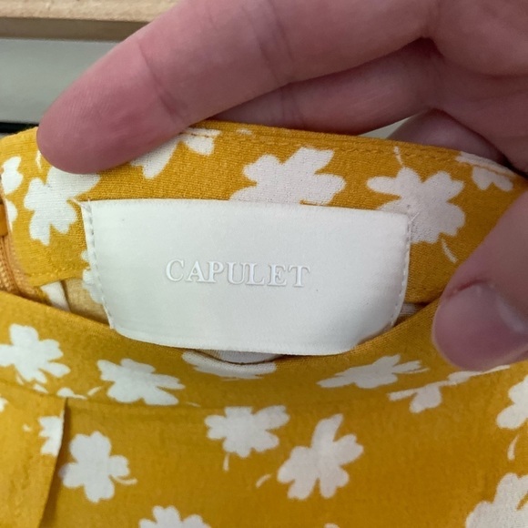 REVOLVE Capulet Suzie Skirt in Lucky Floral Size Medium - Picture 4 of 9